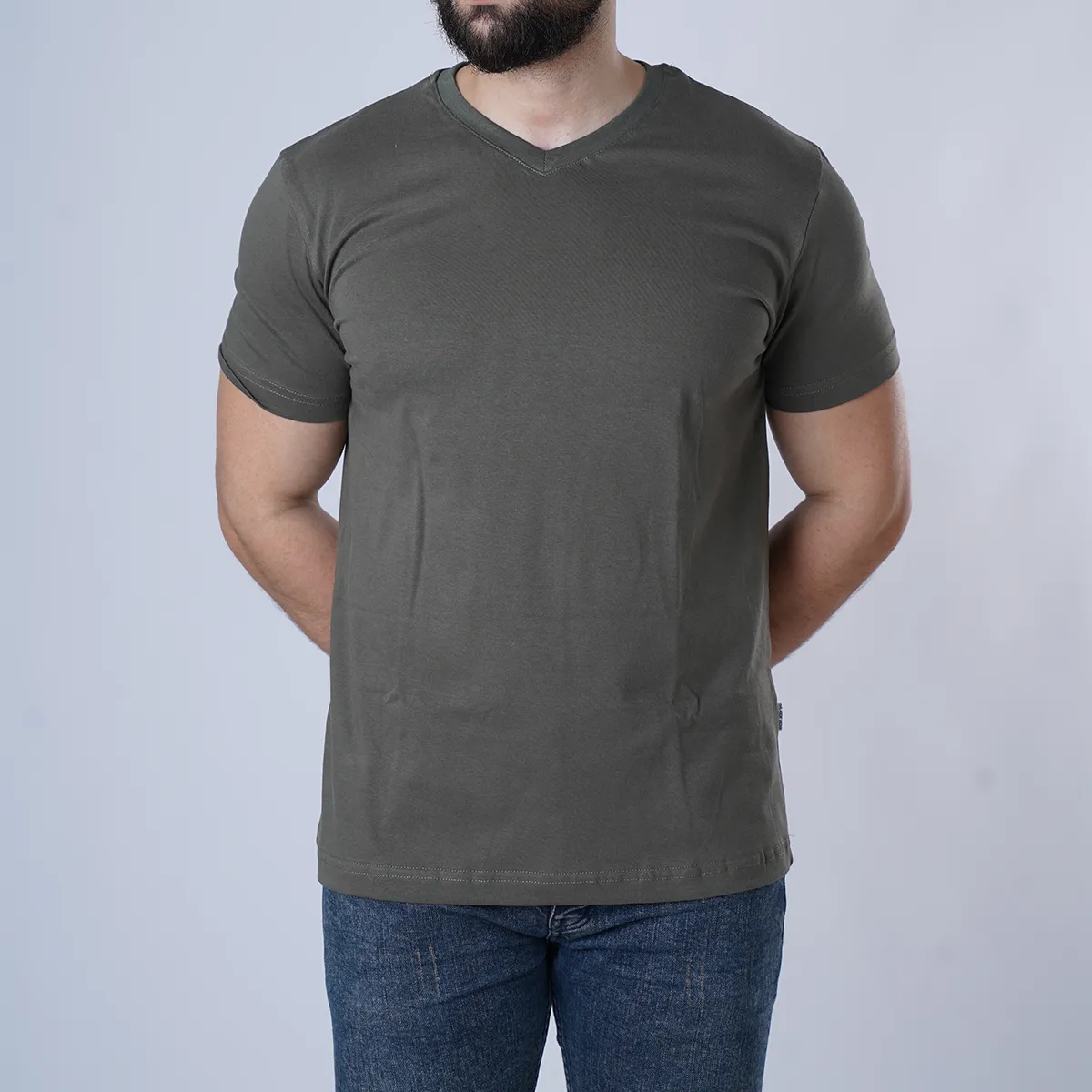 Basic T-Shirt V-Neck