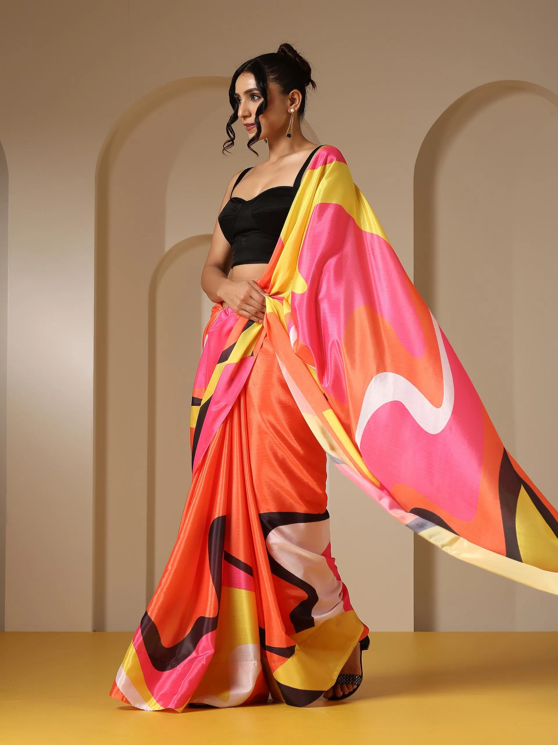 Bauhauz Printed Saree with Blouse Fabric