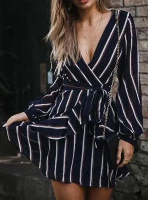 BerryBetty - Lantern Sleeve Casual Striped V-Neck Dress