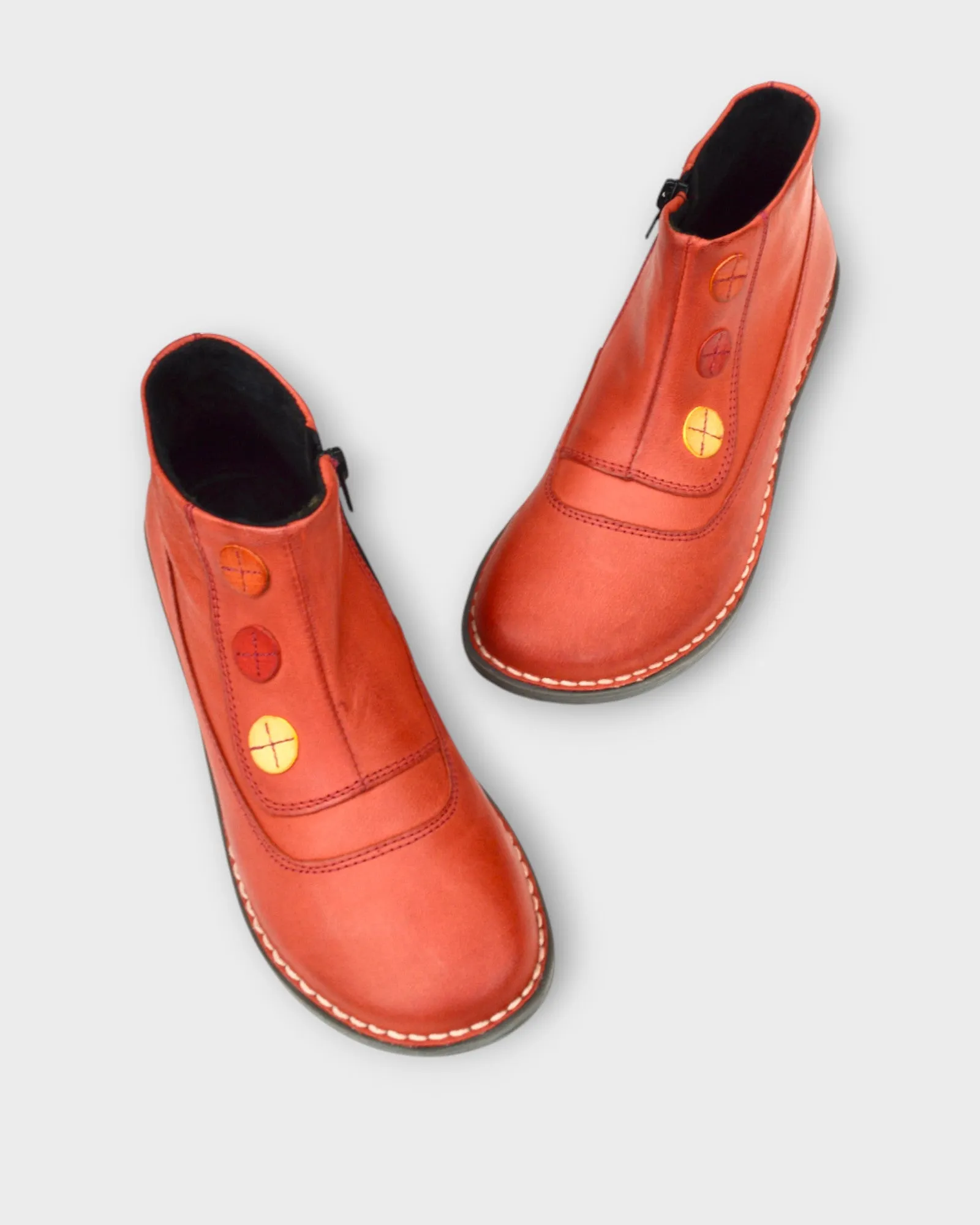 Chacal 6418 Size 38 only