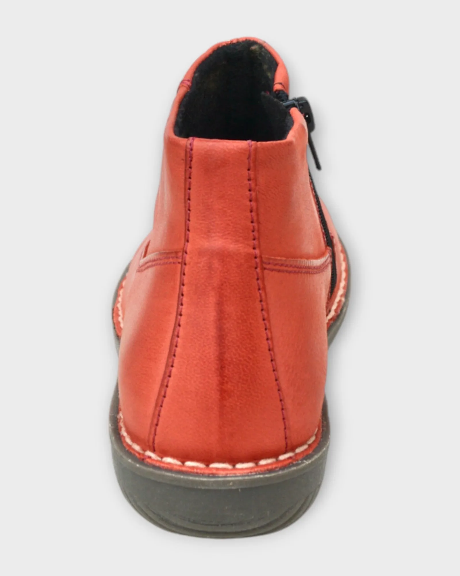 Chacal 6418 Size 38 only