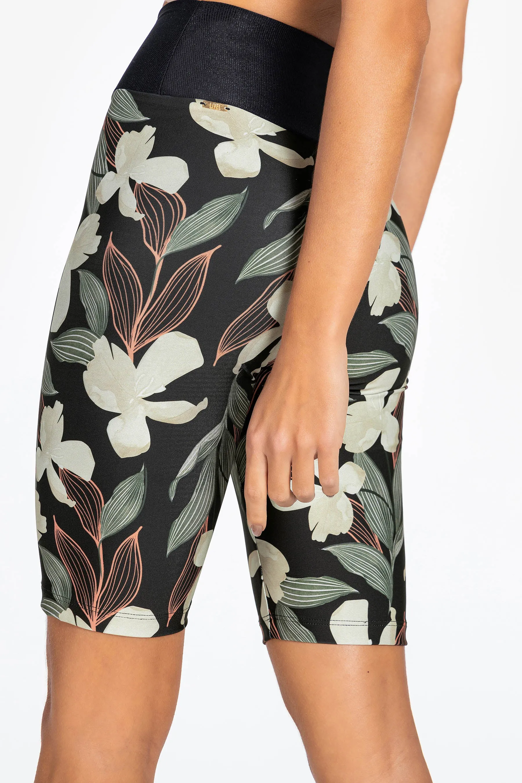 Essence Biker Shorts