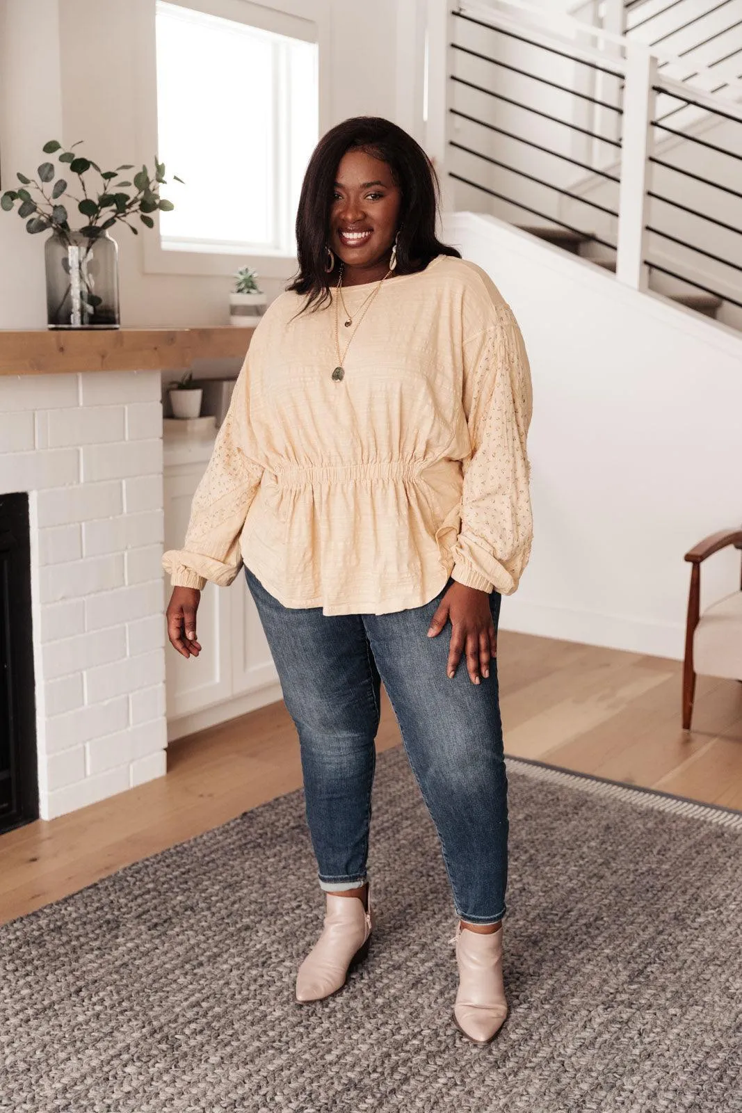 Hazel Blues® | Streets of Prague Top In Peach