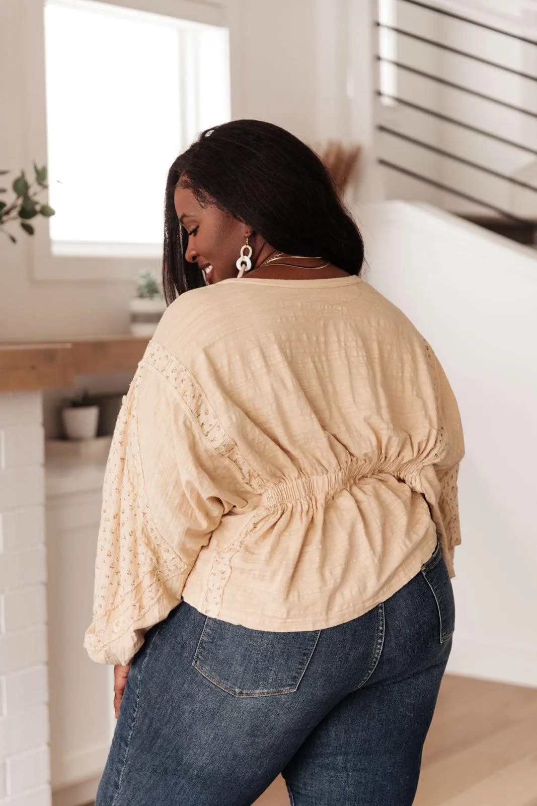 Hazel Blues® | Streets of Prague Top In Peach