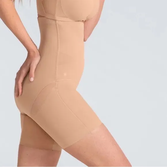 HoneyLove SuperPower Short All Over Sculpt in Sand Size Extra Small