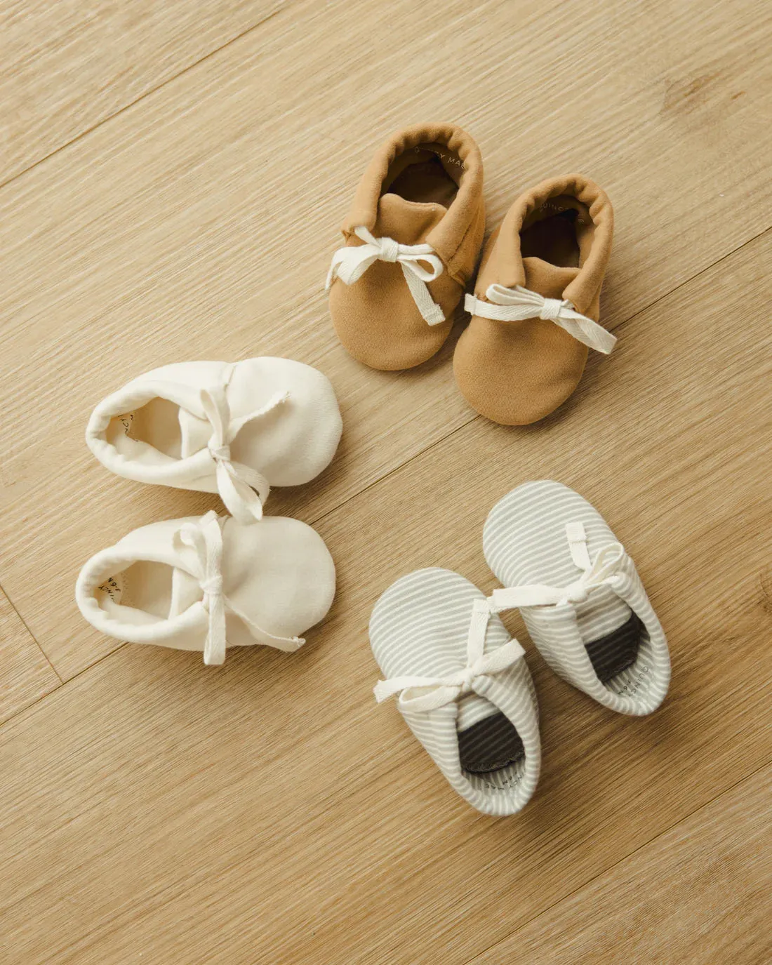 QUINCY MAE Organic Baby Booties || Blue Micro Stripe