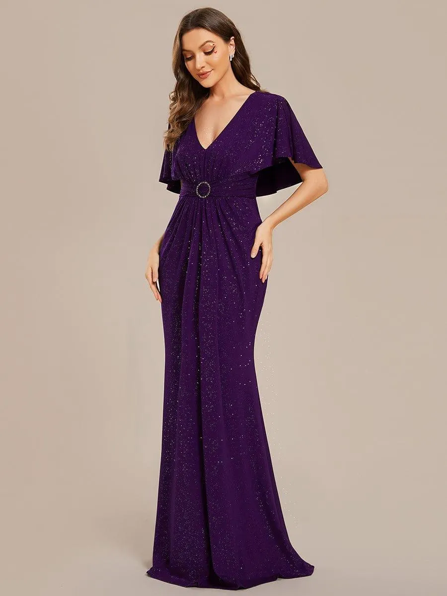 Robe de soirée moulante à col en V et manches chauve-souris plissées scintillantes