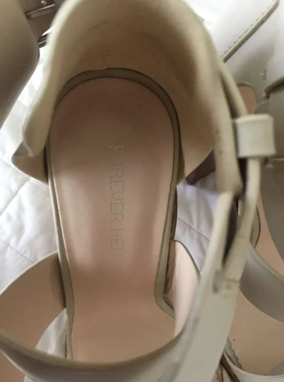 Size 39 FOREVER NEW Bone colour cross over block high heels