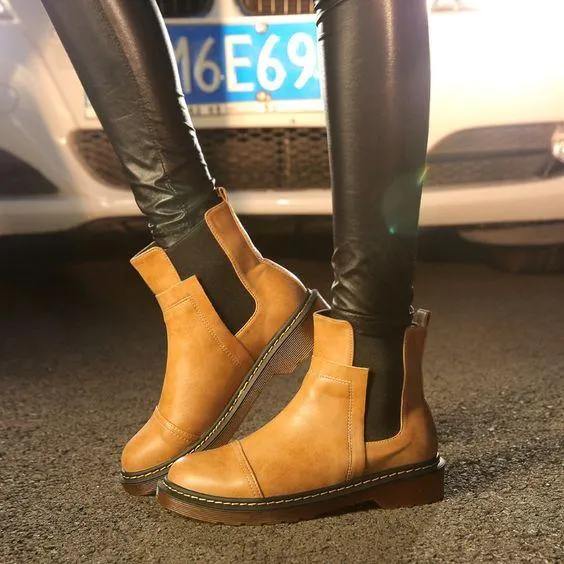 Trendy British Flat Booties