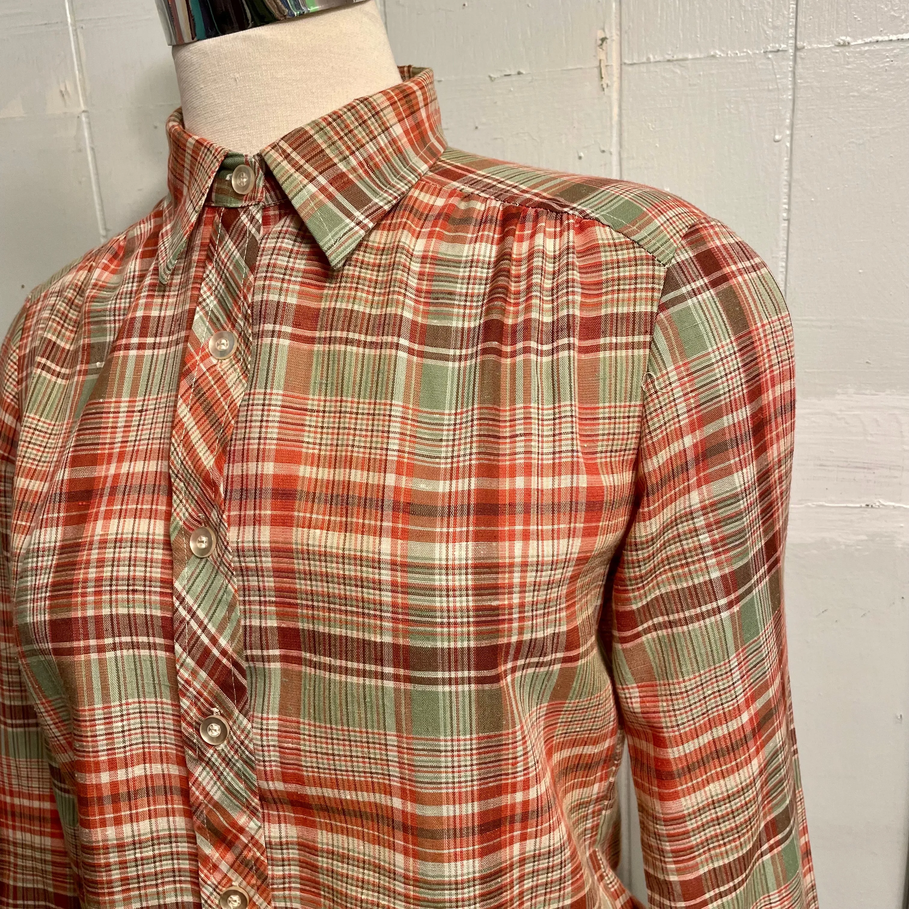 Vintage 70s / 80s College Town Plaid Blouse // Sz Small Medium (HT23122)