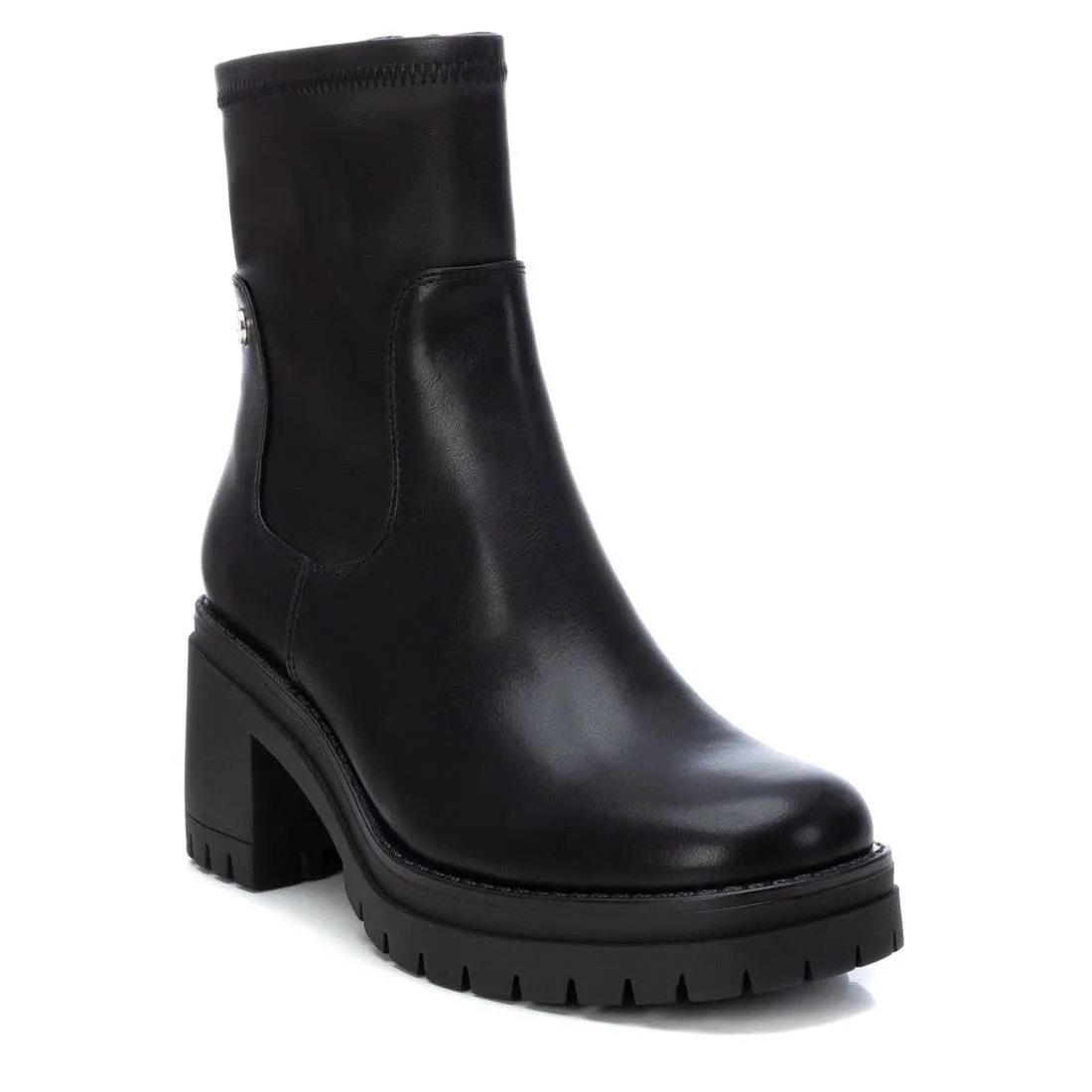 Women's Ankle Booties By XTI 140190