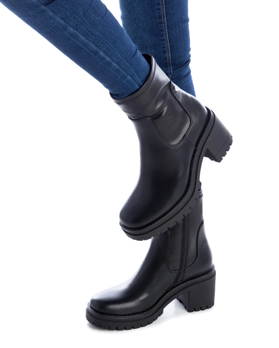 Women's Ankle Booties By XTI 140190