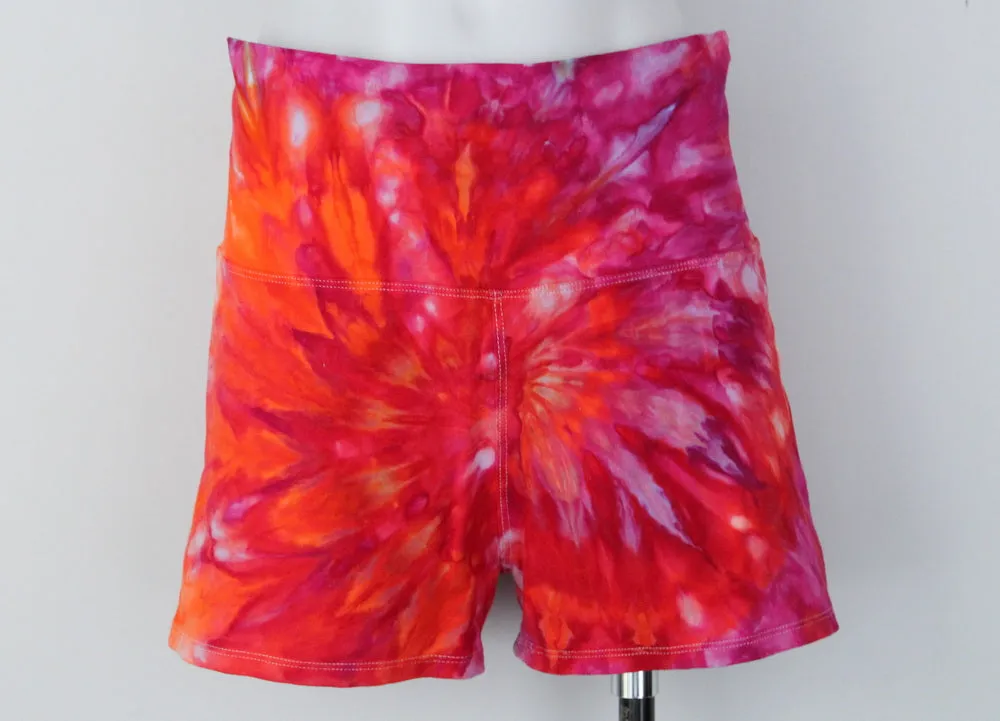Yoga shorts size X Large - Sailor's Delight spiral